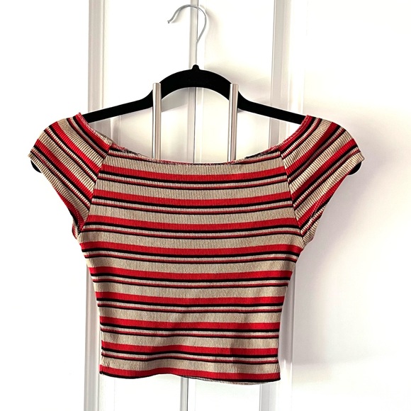 Brandy Melville Tops - Brandy Melville Crop Top